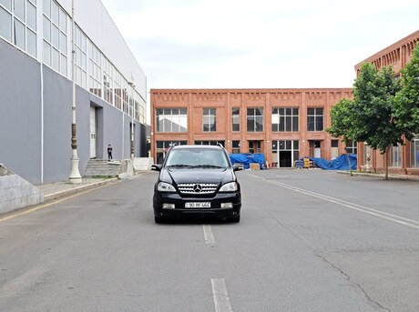 Mercedes ML 320 4MATIC 2001