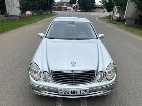 Mercedes E 220 d 2003