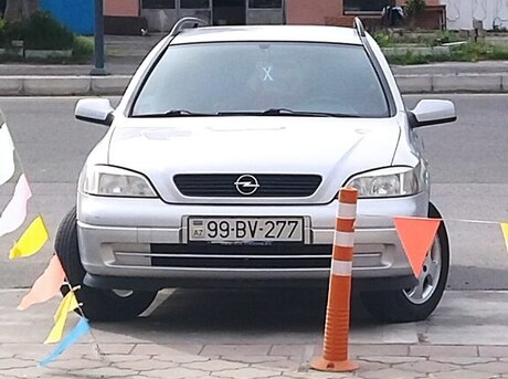 Opel Astra 2000