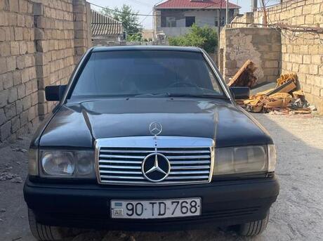 Mercedes 190