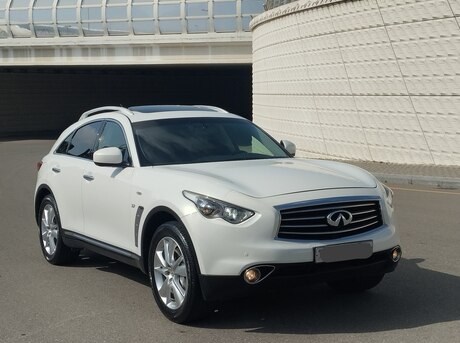 Infiniti QX70 2013