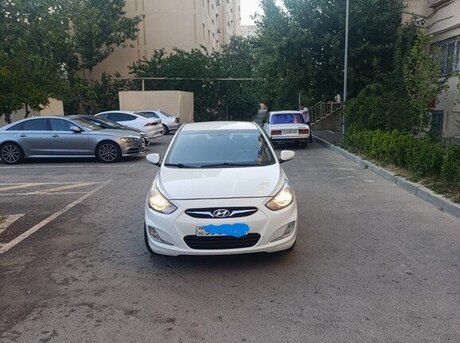 Hyundai Accent 2012