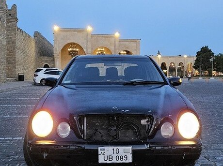 Mercedes E 320 2001