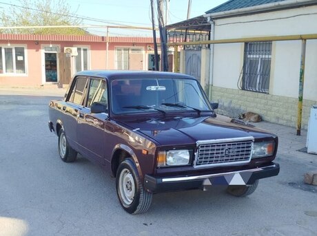 LADA (VAZ) 2107 2000