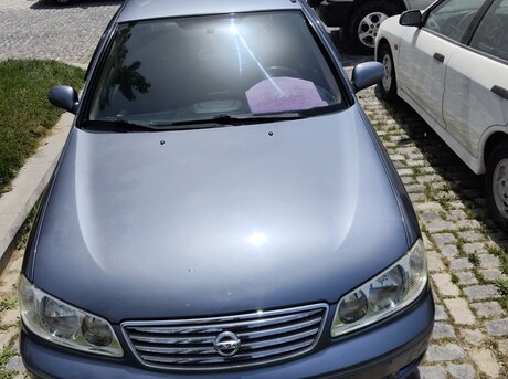 Nissan Sunny 2004