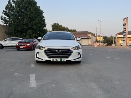 Hyundai Elantra 2017