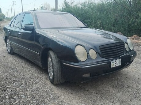 Mercedes E 270 2000