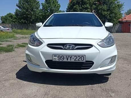 Hyundai Accent 2012