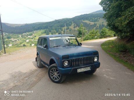 LADA (VAZ) Niva 2015