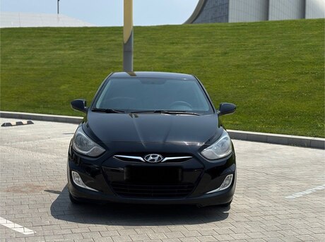 Hyundai Accent 2012