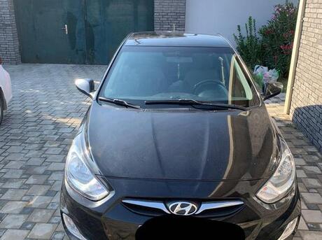 Hyundai Accent 2011