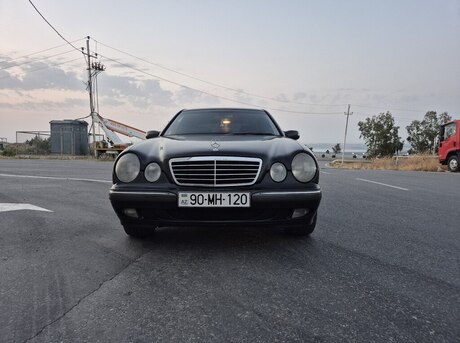 Mercedes E 220 d 2000