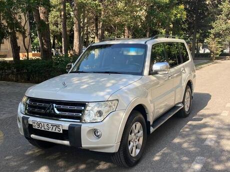 Mitsubishi Pajero 2010