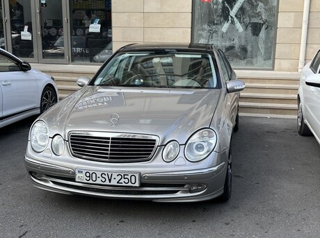 Mercedes E 200 2005