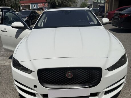 Jaguar XE 2019