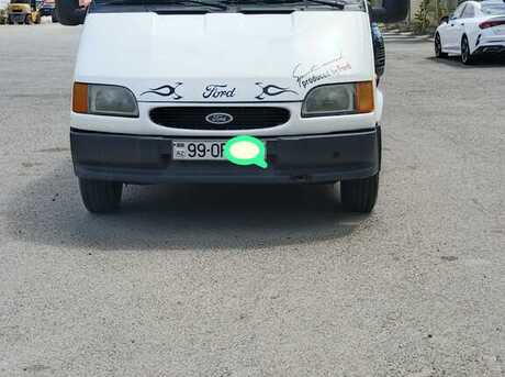 Ford Transit 2000