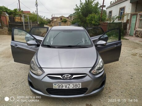 Hyundai Accent 2014