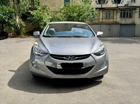 Hyundai Elantra 2012