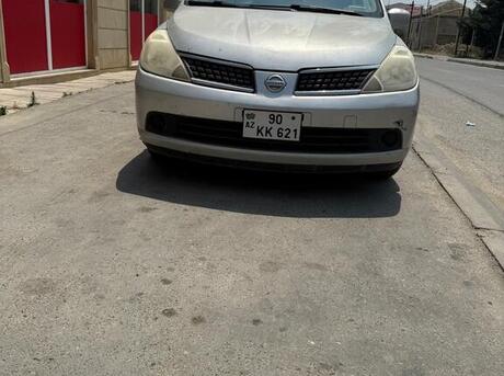 Nissan Tiida 2006