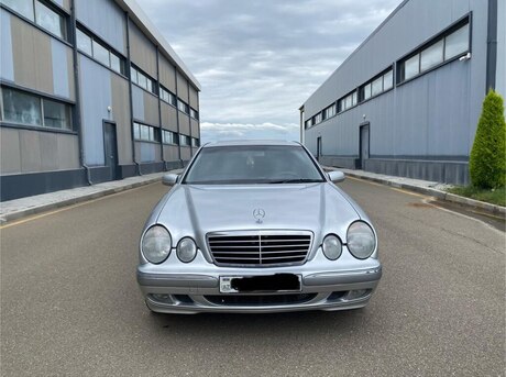 Mercedes E 240 1999