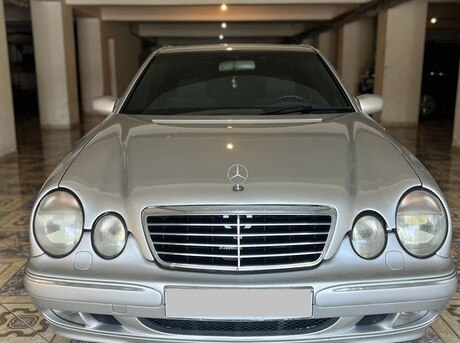 Mercedes E 320 2001