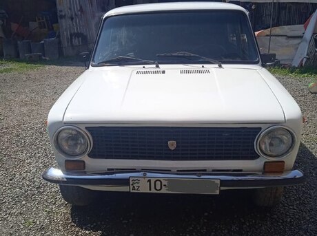 LADA (VAZ) 21011