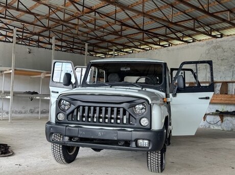 UAZ Hunter