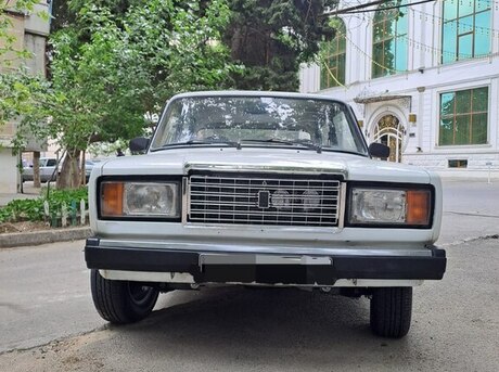 LADA (VAZ) 2107 2010