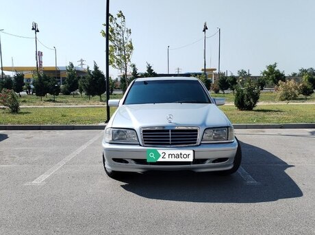 Mercedes C 200