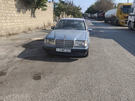 Mercedes E 200 1990