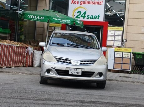 Nissan Tiida 2012