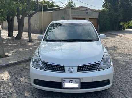 Nissan Tiida 2007