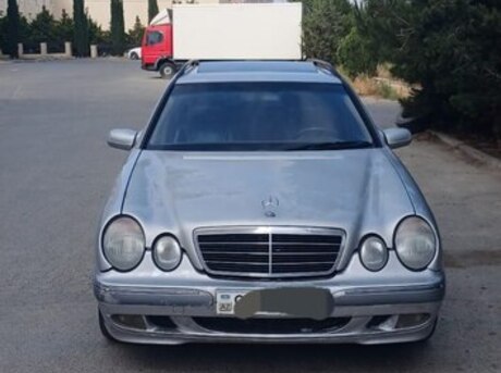 Mercedes E 270 2001