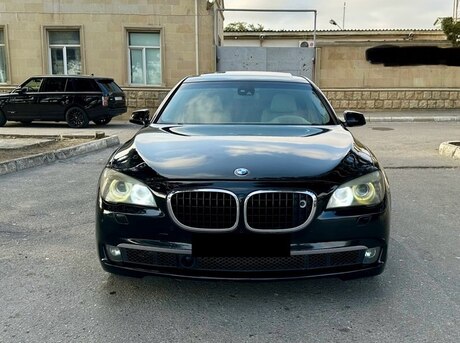 BMW 750