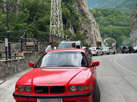 BMW 728 1999