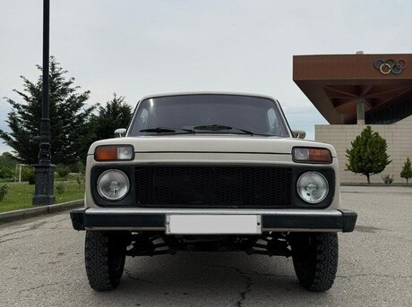 LADA (VAZ) Niva 1990