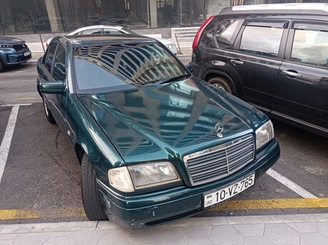 Mercedes C 180