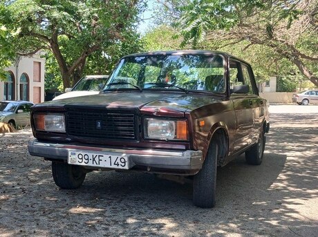 LADA (VAZ) 2107
