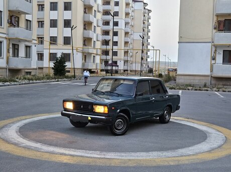 LADA (VAZ) 2107 2001