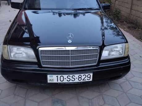Mercedes C 200