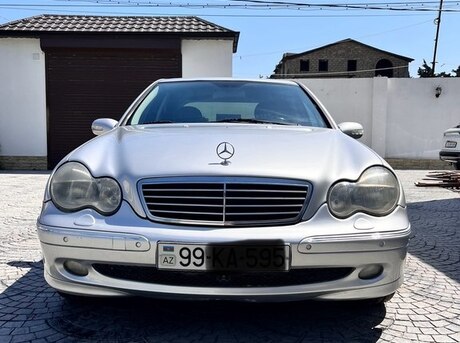 Mercedes C 200