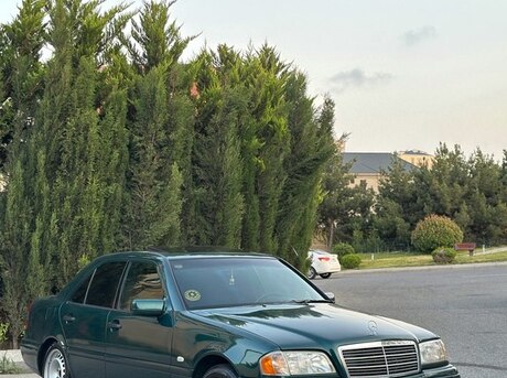 Mercedes C 180
