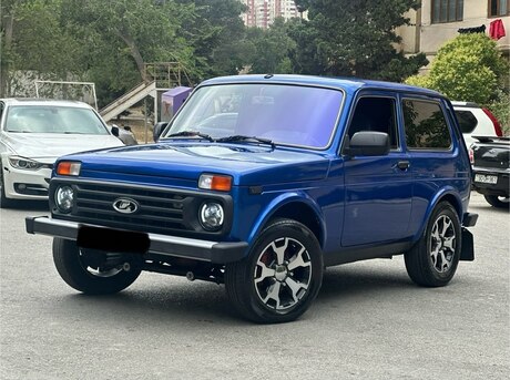 LADA (VAZ) Niva 2015