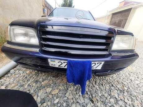Mercedes C 180