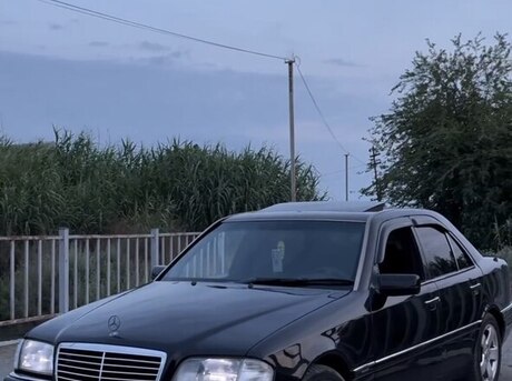 Mercedes C 180 1984