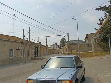 Mercedes 190 1990
