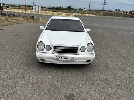 Mercedes E 280