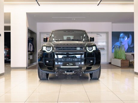 Land Rover Defender 2024