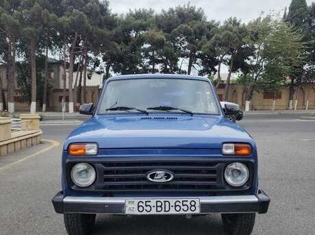 LADA (VAZ) Niva 2002