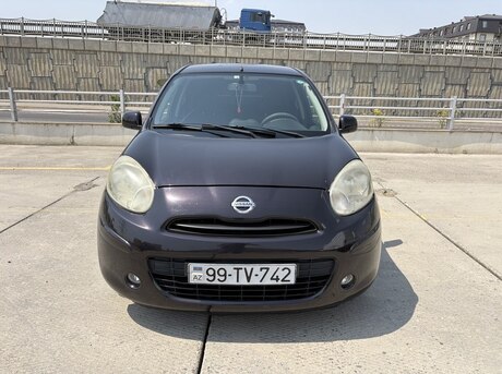 Nissan March 2012